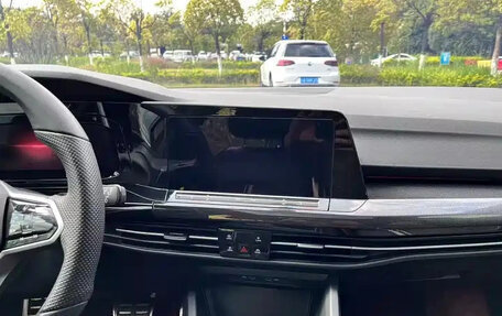 Volkswagen Golf VIII, 2022 год, 1 793 555 рублей, 19 фотография