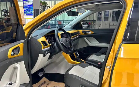 Volkswagen T-Cross I, 2022 год, 1 496 555 рублей, 7 фотография