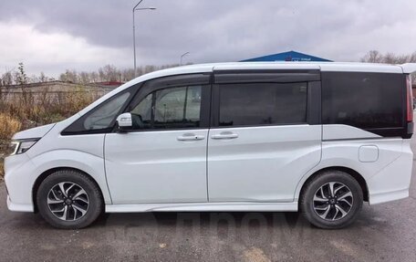 Honda Stepwgn IV, 2019 год, 2 500 000 рублей, 4 фотография