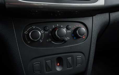 Renault Logan II, 2021 год, 920 000 рублей, 14 фотография