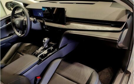 Toyota Camry, 2025 год, 4 900 000 рублей, 10 фотография