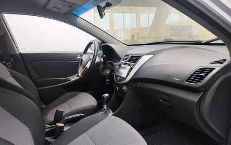 Hyundai Solaris II рестайлинг, 2013 год, 900 000 рублей, 11 фотография