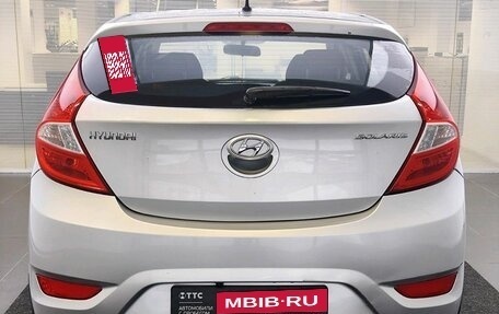 Hyundai Solaris II рестайлинг, 2013 год, 900 000 рублей, 6 фотография