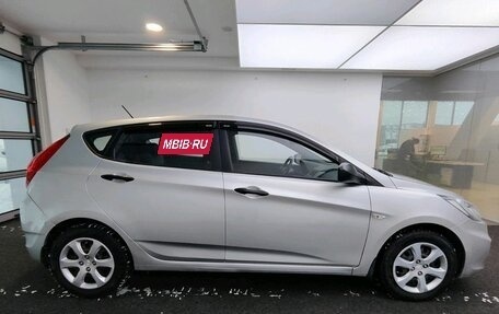 Hyundai Solaris II рестайлинг, 2013 год, 900 000 рублей, 4 фотография