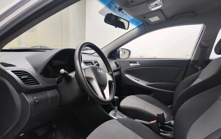 Hyundai Solaris II рестайлинг, 2013 год, 900 000 рублей, 16 фотография