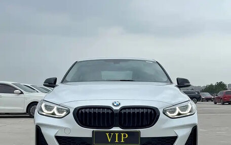 BMW 1 серия, 2022 год, 1 680 555 рублей, 2 фотография