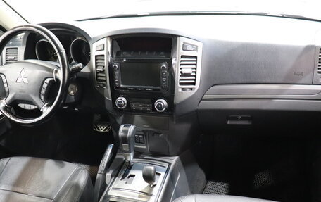 Mitsubishi Pajero IV, 2015 год, 2 470 000 рублей, 15 фотография