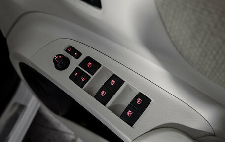 Toyota Sienta II, 2017 год, 1 490 000 рублей, 14 фотография