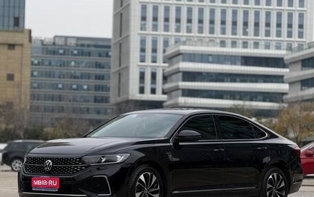 Volkswagen Passat B8 рестайлинг, 2021 год, 2 000 000 рублей, 1 фотография