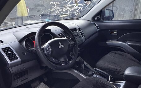 Mitsubishi Outlander III рестайлинг 3, 2008 год, 800 000 рублей, 5 фотография