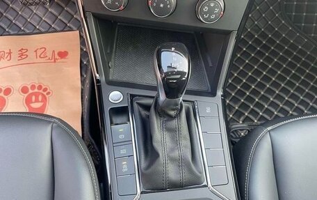 Volkswagen Passat B8 рестайлинг, 2021 год, 2 000 000 рублей, 12 фотография