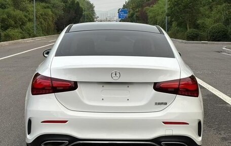 Mercedes-Benz A-Класс, 2024 год, 2 600 000 рублей, 3 фотография