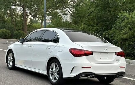 Mercedes-Benz A-Класс, 2024 год, 2 600 000 рублей, 4 фотография