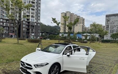 Mercedes-Benz A-Класс, 2022 год, 1 800 000 рублей, 4 фотография