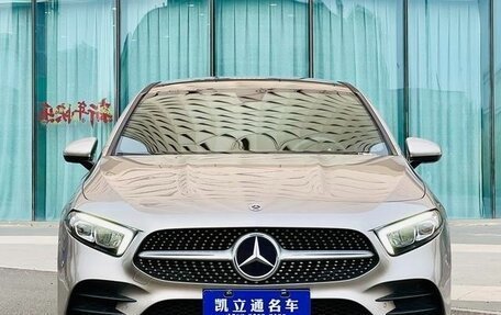 Mercedes-Benz A-Класс, 2021 год, 1 900 000 рублей, 2 фотография