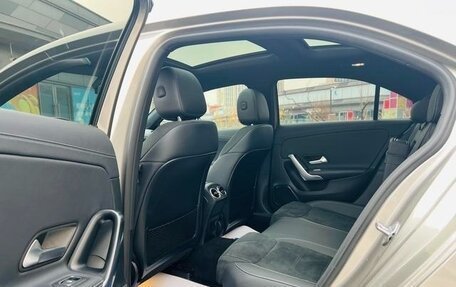 Mercedes-Benz A-Класс, 2021 год, 1 900 000 рублей, 10 фотография