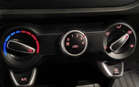 KIA Rio IV, 2018 год, 1 449 000 рублей, 25 фотография