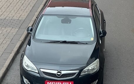 Opel Astra J, 2011 год, 530 000 рублей, 1 фотография