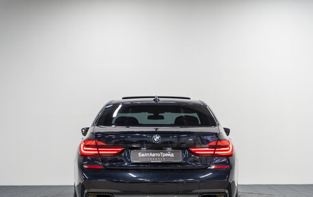 BMW 7 серия, 2018 год, 4 190 000 рублей, 8 фотография