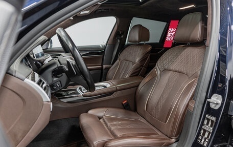 BMW 7 серия, 2018 год, 4 190 000 рублей, 23 фотография