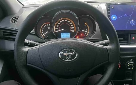 Toyota Yaris XP150 рестайлинг, 2021 год, 1 300 000 рублей, 8 фотография