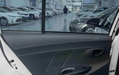 Toyota Yaris XP150 рестайлинг, 2021 год, 1 300 000 рублей, 11 фотография