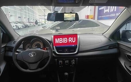 Toyota Yaris XP150 рестайлинг, 2021 год, 1 300 000 рублей, 7 фотография