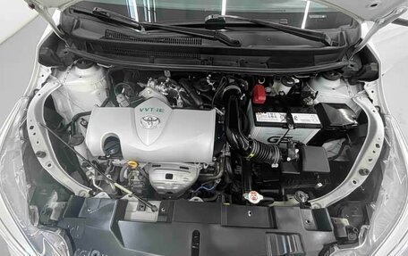 Toyota Yaris XP150 рестайлинг, 2021 год, 1 300 000 рублей, 24 фотография