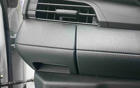 Toyota Yaris XP150 рестайлинг, 2021 год, 1 300 000 рублей, 21 фотография