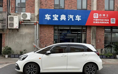 Honda Fit, 2021 год, 1 300 000 рублей, 2 фотография