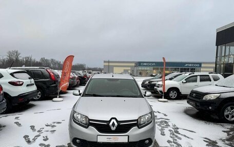 Renault Sandero II рестайлинг, 2017 год, 516 000 рублей, 2 фотография