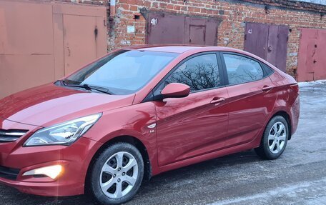 Hyundai Solaris II рестайлинг, 2015 год, 940 000 рублей, 4 фотография
