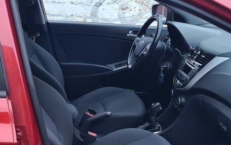 Hyundai Solaris II рестайлинг, 2015 год, 940 000 рублей, 13 фотография