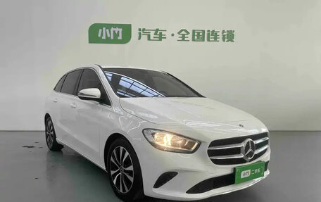 Mercedes-Benz B-Класс, 2022 год, 2 050 000 рублей, 3 фотография