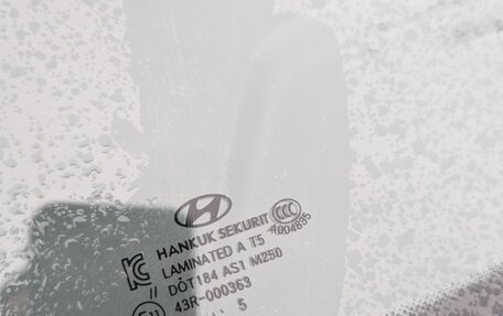 Hyundai H-1 II рестайлинг, 2015 год, 2 350 000 рублей, 10 фотография