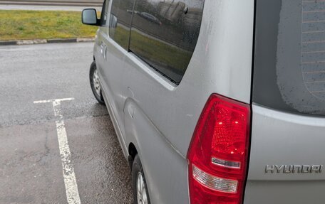 Hyundai H-1 II рестайлинг, 2015 год, 2 350 000 рублей, 19 фотография