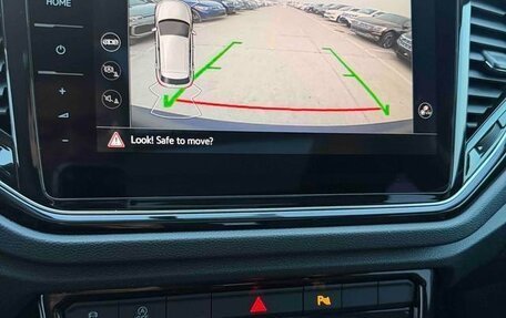 Volkswagen T-Roc I, 2022 год, 1 370 000 рублей, 11 фотография