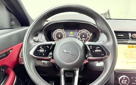 Jaguar E-Pace, 2023 год, 3 578 000 рублей, 9 фотография