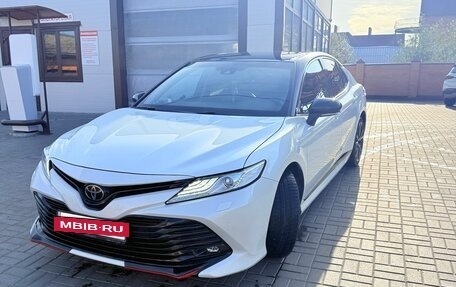 Toyota Camry, 2020 год, 3 380 000 рублей, 6 фотография