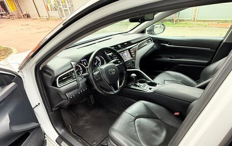 Toyota Camry, 2020 год, 3 380 000 рублей, 8 фотография