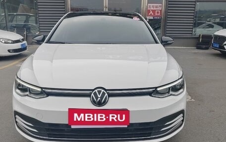 Volkswagen Golf VIII, 2022 год, 1 825 000 рублей, 2 фотография