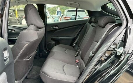 Toyota Prius IV XW50, 2021 год, 1 650 000 рублей, 10 фотография