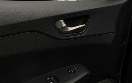 Hyundai Solaris II рестайлинг, 2017 год, 1 295 000 рублей, 21 фотография