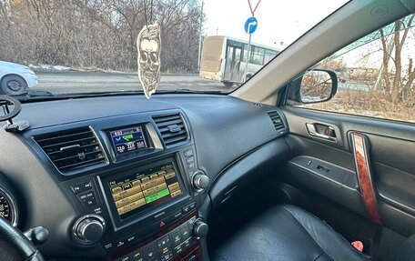 Toyota Highlander III, 2011 год, 2 200 000 рублей, 11 фотография