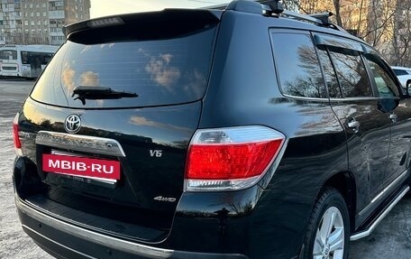 Toyota Highlander III, 2011 год, 2 200 000 рублей, 3 фотография