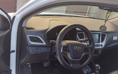 Hyundai Solaris II рестайлинг, 2019 год, 1 500 000 рублей, 5 фотография