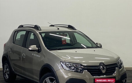 Renault Sandero II рестайлинг, 2019 год, 1 230 000 рублей, 2 фотография