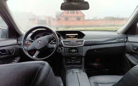 Mercedes-Benz E-Класс, 2010 год, 1 100 000 рублей, 6 фотография