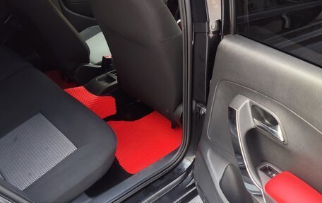 Volkswagen Polo VI (EU Market), 2011 год, 900 000 рублей, 11 фотография