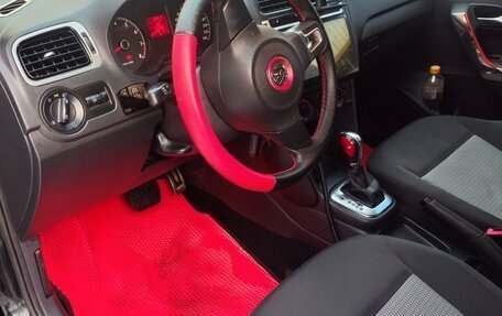 Volkswagen Polo VI (EU Market), 2011 год, 900 000 рублей, 16 фотография